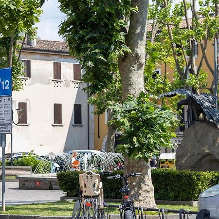 Ferienwohnung Lapiccolina Desenzano del Garda Exterior foto