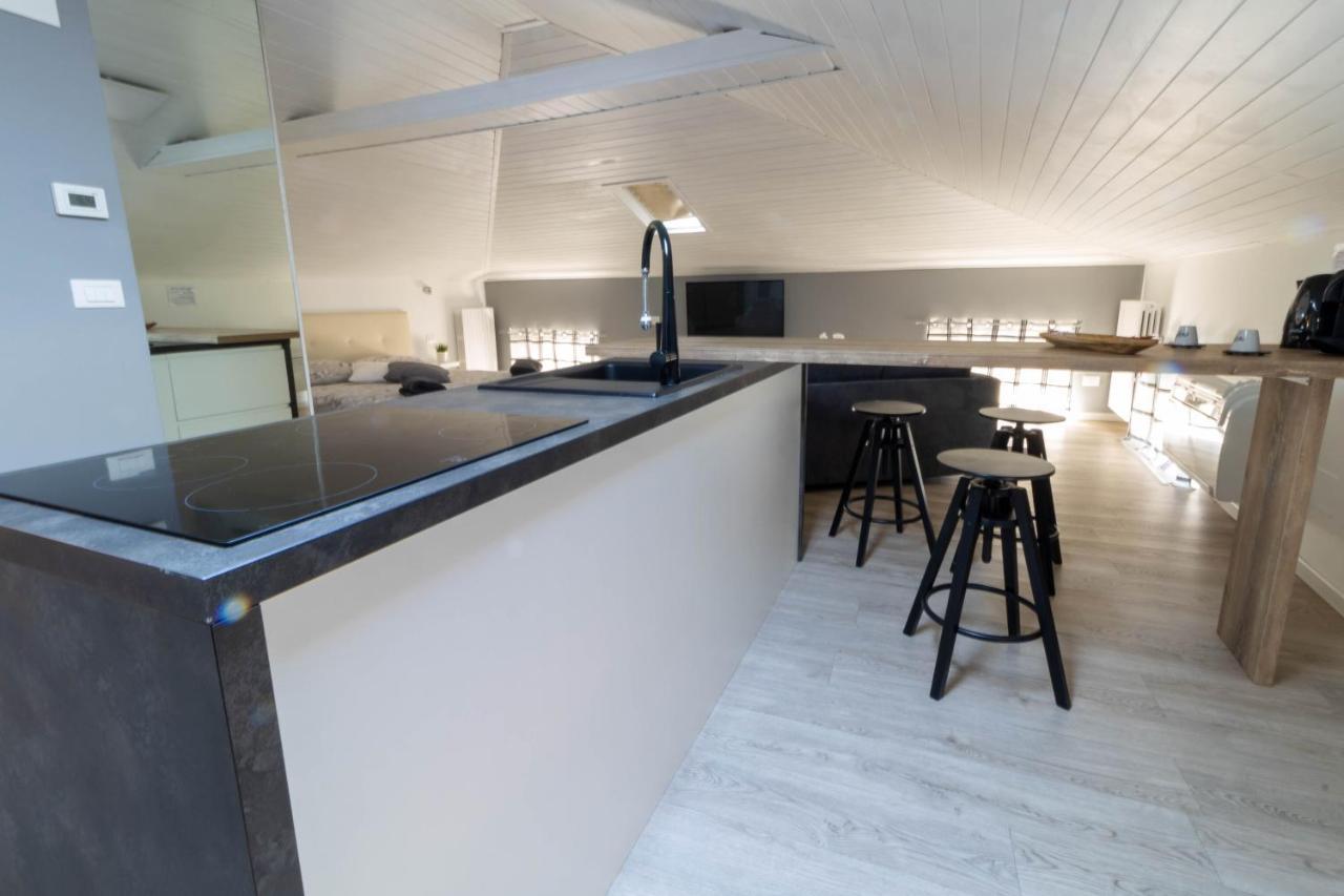 Ferienwohnung Lapiccolina Desenzano del Garda Exterior foto