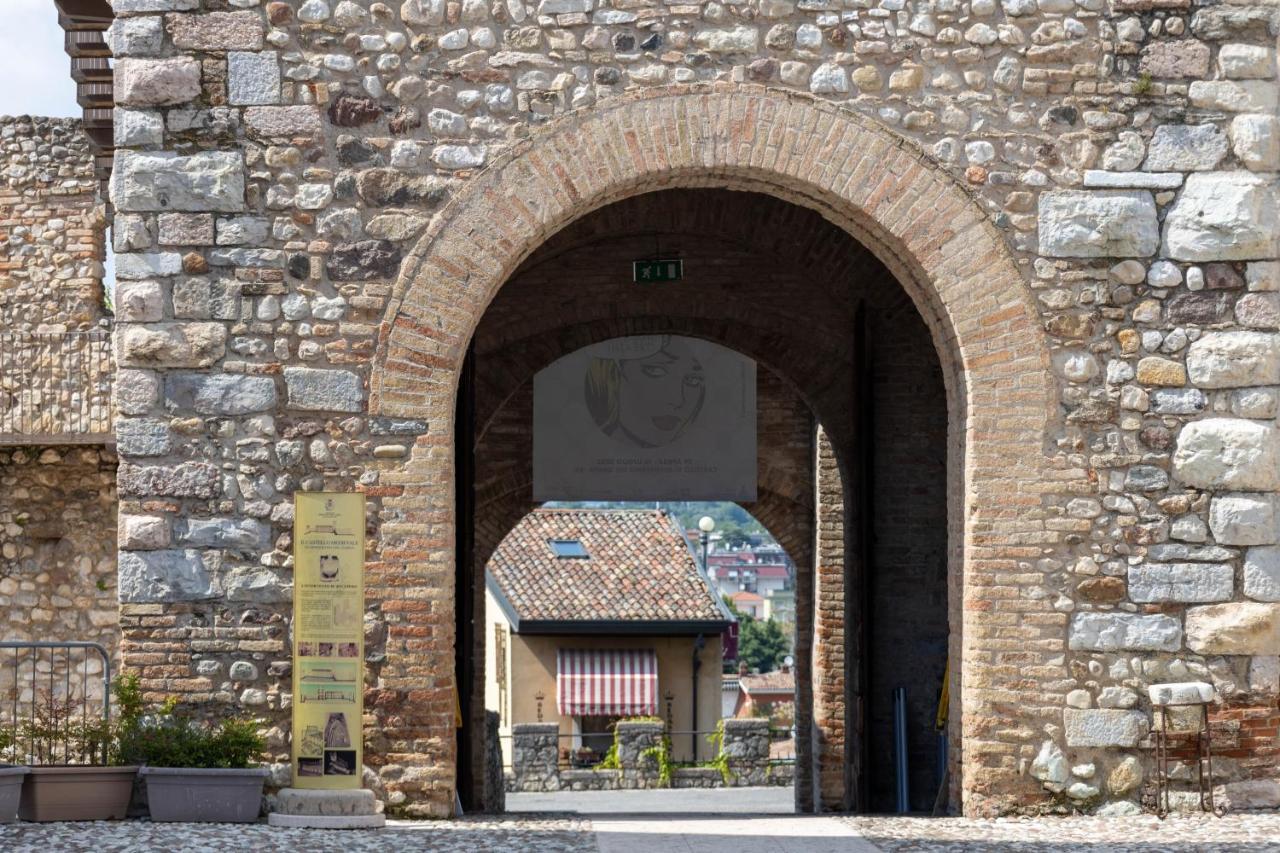 Ferienwohnung Lapiccolina Desenzano del Garda Exterior foto