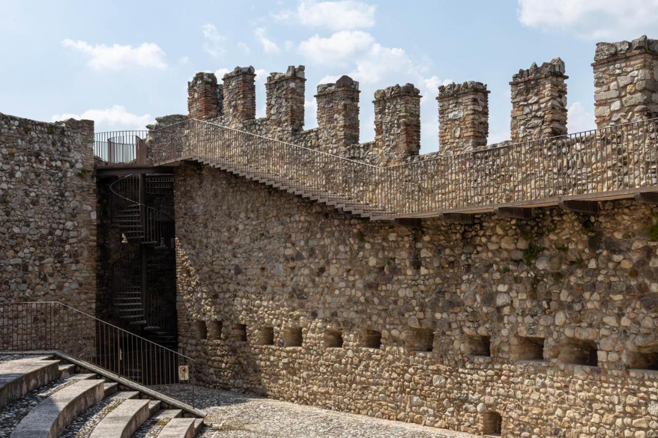 Ferienwohnung Lapiccolina Desenzano del Garda Exterior foto